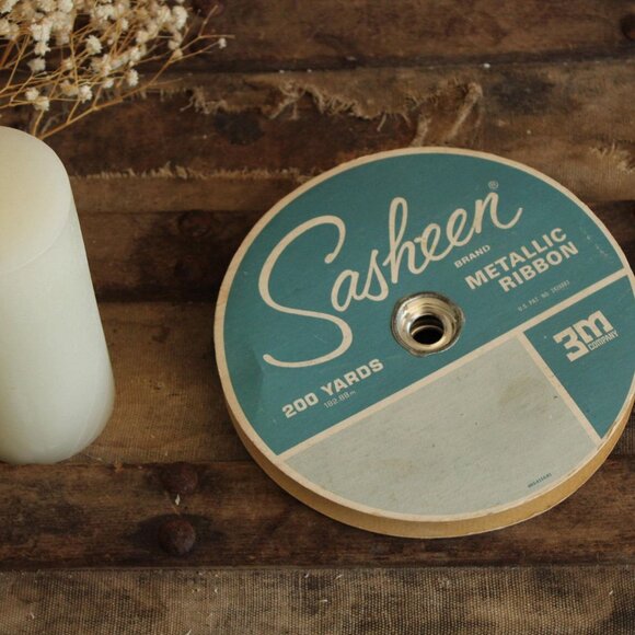 Vintage 1950s 3M Sasheen Metallic Gold 19 Ribbon 7/8" Wide, 5 yards - Picture 2 of 10